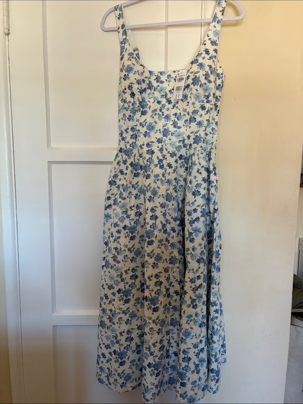 Abercrombie Dylan Bra Free Dipped Waist Dress